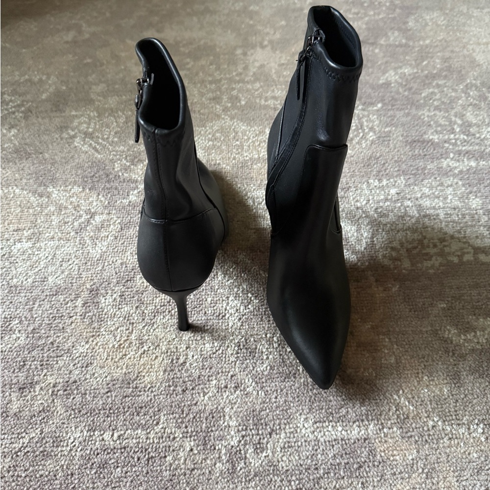 Nine West Black High Heeled Leather Booties 7.5M NWOT - Picture 4 of 6